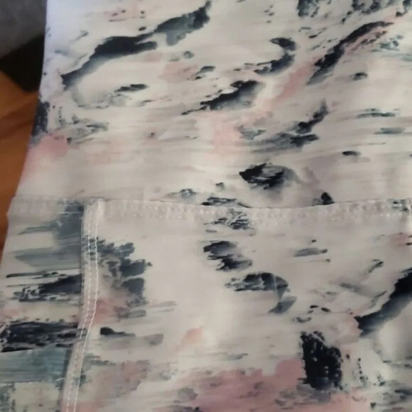 BALLY TOTAL Fitness Tummy Control Leggins Size Small - Picture 5 of 5